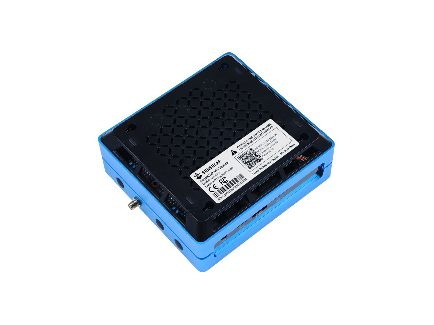 SenseCAP M4 Square – FluxNode & MystNodes connected hardware additional product view